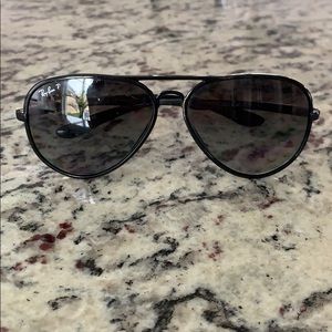 Black Ray-Ban Aviators